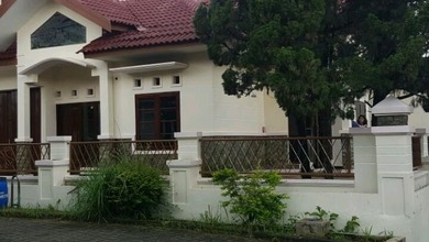 Rumah Mewah di Kawasan Banyumanik, Semarang, LB 125m², Harga 2,8 Miliar