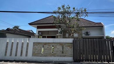 Rumah Mewah di Ngaglik, Sleman, 3 KT, LT 300m²