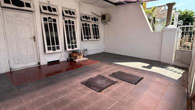 Rumah Dijual di Rungkut, Surabaya, LB 100m², Harga Terbaik!