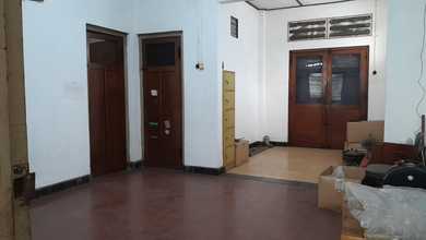 Rumah Siap Pakai di Kawasan Tambaksari, Surabaya, LT 180m²