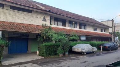 Kesempatan Langka, rumah Mewah di Andir, Bandung, LB 400m²