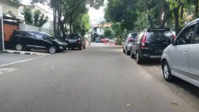 Kesempatan Eksklusif, rumah Mewah di Tanjung Duren, Jakarta Barat, LB 200m²