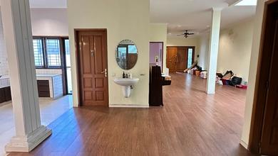 Rumah Elite di Kawasan Pluit, Jakarta Utara, LB 82m², Harga 5,2 Miliar