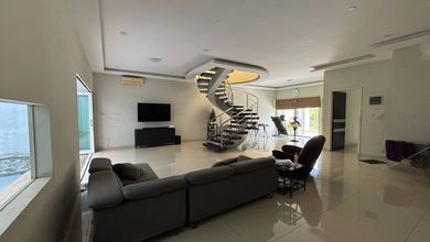 Dijual rumah Premium di Taman Grisenda, Jakarta Utara - LT 220m²