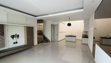 Rumah Area Luxury Pantai Indah Kapuk, Jakarta Utara - Harga Terbaik 4,8 Miliar