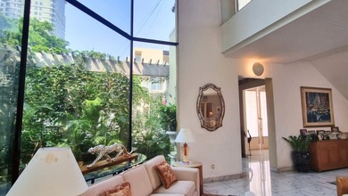 Rumah Elegan di Permata Hijau, Jakarta Selatan, 7 Kamar Tidur, LT 520m²