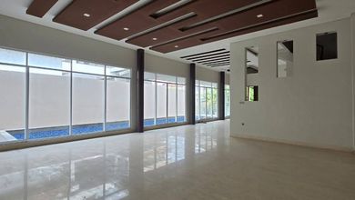 Rumah Elegan di Pantai Indah Kapuk, Jakarta Utara, 7 KT, LT 358m²