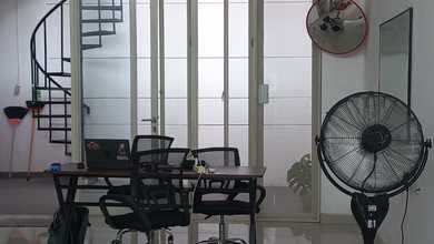 Kesempatan Rumah di Mulyorejo, Surabaya, LB 175m², Harga 1,8 Miliar