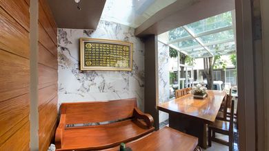 Hunian Prestisius di Kawasan Wiyung, Surabaya, LB 350m², Harga 3,1 Miliar