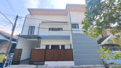 Kesempatan Rumah di Mulyorejo, Surabaya, LB 202m², Harga 2,5 Miliar