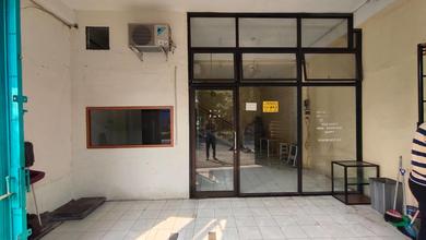 Siap Huni, Ruko, 2 Lantai, Cocok untuk Usaha Perkantoran ,Dllbebas Banjir Daerah Simokerto