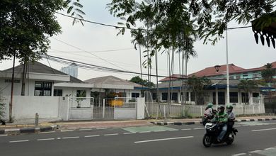Jual Kantor/ Gudang Jarang Ada Hitung Tanah Daerah Tebet Jakarta Selatan Akses Jalan Utama Cocok untuk Kantor, Gudang, Ruang Usaha, Rumah Sakit, Supermarket Dll