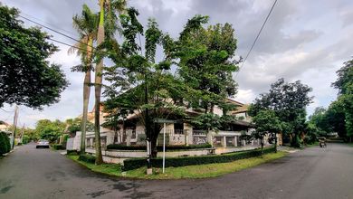 Rumah Area Premium Bintaro, Jakarta Selatan - Harga Menarik 7 Miliar