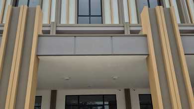 Disewakan Ruko Baru Murah Ilago Scientia Gading Serpong Hadap Jalan Cocok Untuk Caffe, Restaurant, Klinik, Pet Shop, Showroom, Bimbel, Apotek, Dsb