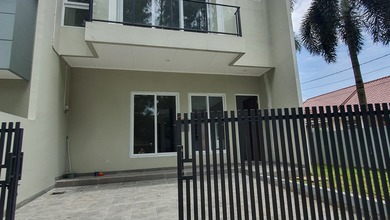 Rumah Minimalis Disewakan di Villa Melati Mas, Tangerang Selatan, Harga Ekonomis