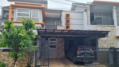 Kesempatan Langka, rumah Mewah di Bekasi Barat, Bekasi, LB 350m²