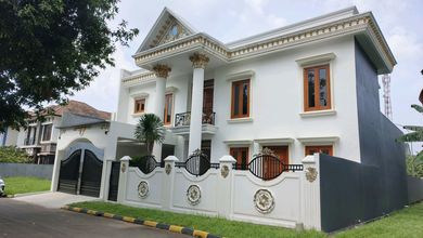 Rumah Modern area Serpong, Tangerang Selatan, LT 600 m2