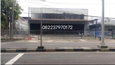 Gudang Strategis Dipinggir Jalan di Duren Sawit Jakarta Timur