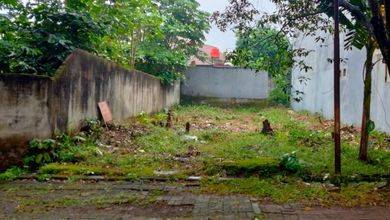 Jual Tanah Area Cluster BSD City Pemandangan Danau dan Taman