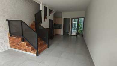 Rumah Favorit di BSD, Tangerang Selatan, 3 KT, Harga 1,57 Miliar