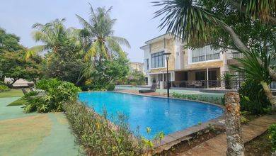 Jual Rumah Megah Luas 162 m2 Area BSD, Tangerang