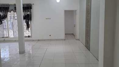 Properti Siap Pakai di Kawasan Cikokol, Tangerang, LT 164m²