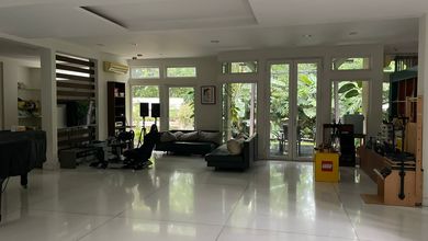 Kesempatan Langka, rumah Mewah di Kebayoran Baru, Jakarta Selatan, LB 400m²