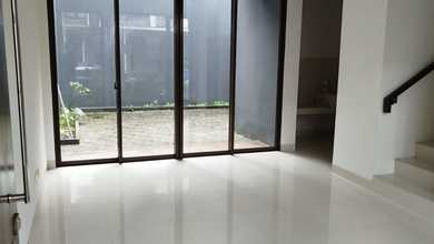 Disewakan Rumah Terjangkau di BSD Eminent, Tangerang, LT 91m²