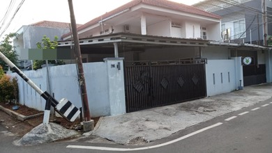 Rumah Mewah di Kawasan Kalibata, Jakarta Selatan, LB 304m², Harga 7,5 Miliar