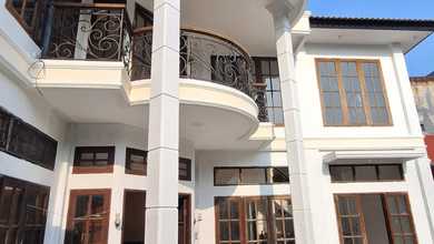 For Sale rumah Premium di Cipondoh, Tangerang - LT 487m²