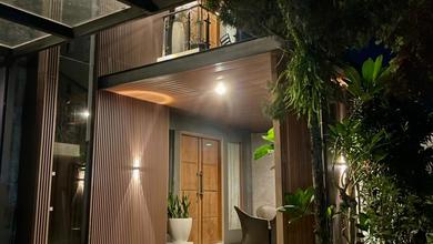 Rumah Prestisius di Kawasan Banyumanik, Semarang, LB 530m², Harga 10,4 Miliar