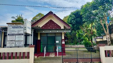 Rumah 1 Lantai Mangunsari RuangUsaha Klinik Strategis Jalan Besar