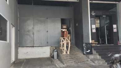 Gudang Siap Pakai di Elang Laut Pik