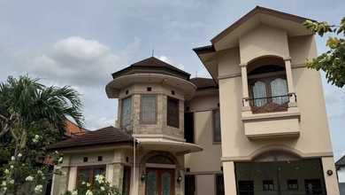 Dijual rumah Eksklusif di Kemang Pratama, Bekasi - LT 450m²
