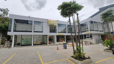 Ruang Usaha Cocok untuk Kantor, Retail, Bisnis F&B di Kemang Raya, Jakarta Selatan