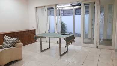 Dikontrakkan Rumah Murah di Lippo Karawaci, Tangerang, LT 194m²