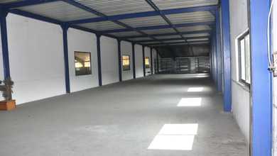 Gudang Ada Mess Karyawan di Jembatan Simpang Tujuh Batu Ceper, Tangerang