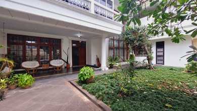 Rumah Eksklusif Luas 921 m2, area Ragunan, Jakarta Selatan