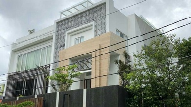 Rumah Modern area Kemang, Jakarta Selatan, LT 1000 m2