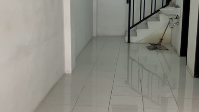 Disewakan Ruko Pinggir Jalan Cocok Kantor Siap Pakai