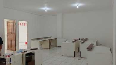 Disewakan Rugi Ruko Besar Siap Huni Lebar Pinggir Jalan Raya