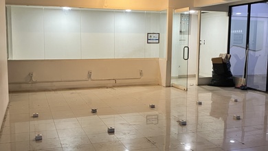 Disewakan Ruko Gandeng Tiga Super Besar Bagus Cocok Showroom Siap Huni