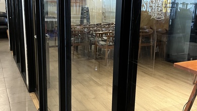 Disewakan Bangunan Komersial Untuk Lahan Usaha Super Utama Strategis Parkiran Luas 