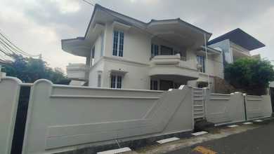 Rumah Modern di Duren Sawit, Jakarta Timur, LT 400 m2
