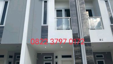 Rumah Favorit di Jatinegara, Jakarta Timur, 3 KT, Harga 1,29 Miliar