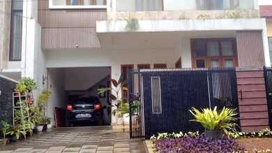 Rumah Modern LT 153 Jual di Pondok Indah, Jakarta Selatan