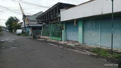 Rumah Siap Pakai di Area Medan Satria, Bekasi, LT 312m²