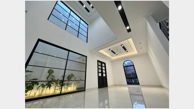 Hunian Prestisius di Kawasan Gununganyar, Surabaya, LB 160m², Harga 3,4 Miliar