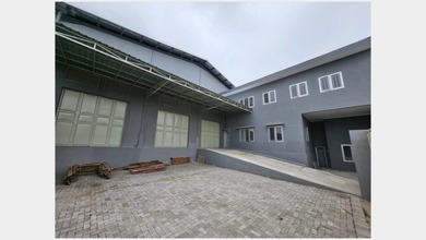 Gudang Baru Disewakan Romokalisari Surabaya Barat | LT 1.000M² | 2 Loading Dock | Siap Operasional