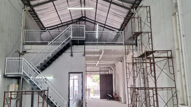 Gudang nol jalan raya propinsi Surabaya-Mojokerto, siap pakai, surat lengkap